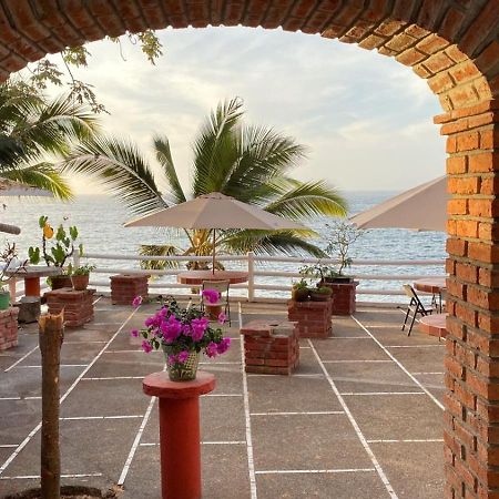 Traditional Sierra Leon Oceanfront Rooms - Adults Only Пуерто-Вальярта Екстер'єр фото